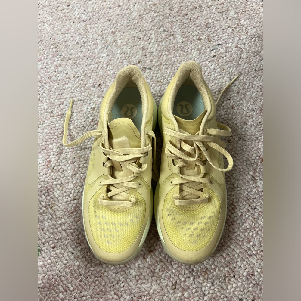 Lululemon Women Shoes 6.5 - Picture 2 of 10